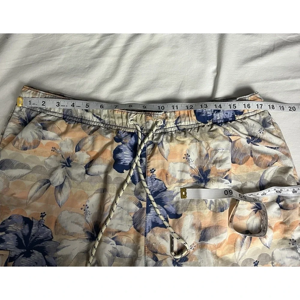 Tommy Bahama Relax Men's Swim Trunks Size L Tropical Floral Board Shorts